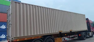 Transport von Qingdao nach Dallas (DDP): Kunststoffplanen in einem brandneuen 40HQ-Container verladen
